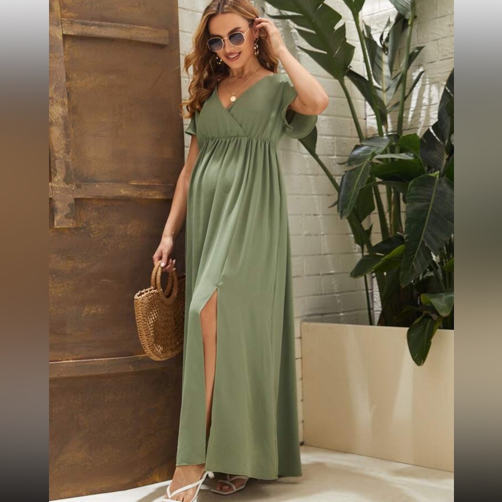 ✨HOST PICK✨ SHEIN | Maternity sage green surplice neck split hem dress